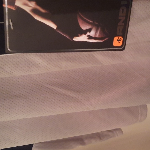 And1 Sleeveless Lightweight Performance Shooter Tee - Picture 3 of 7